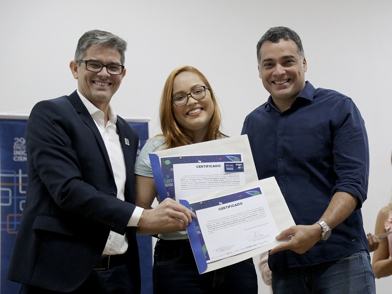 Estudantes e orientadores são premiados no último dia da Semac