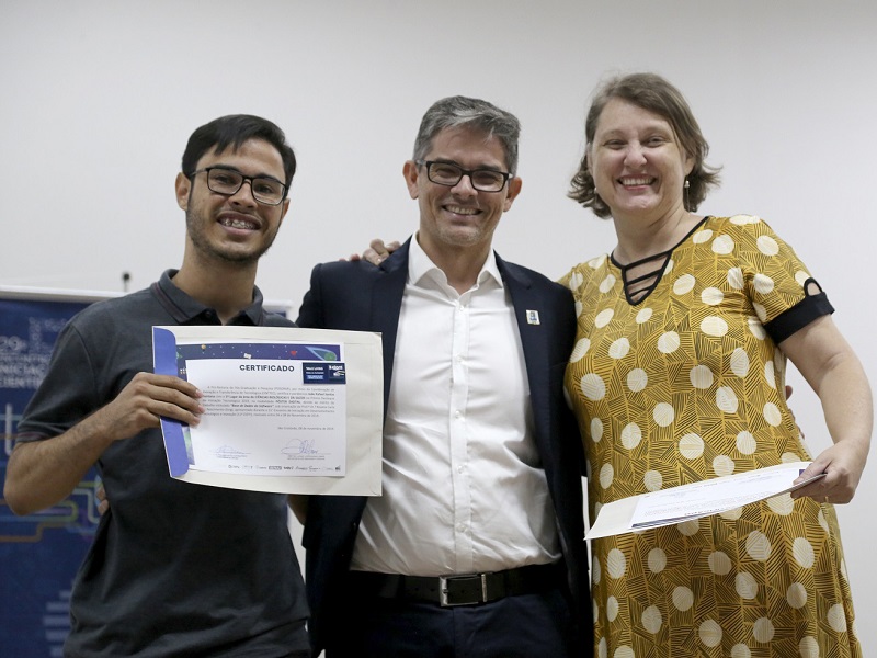 Estudantes e orientadores são premiados no último dia da Semac