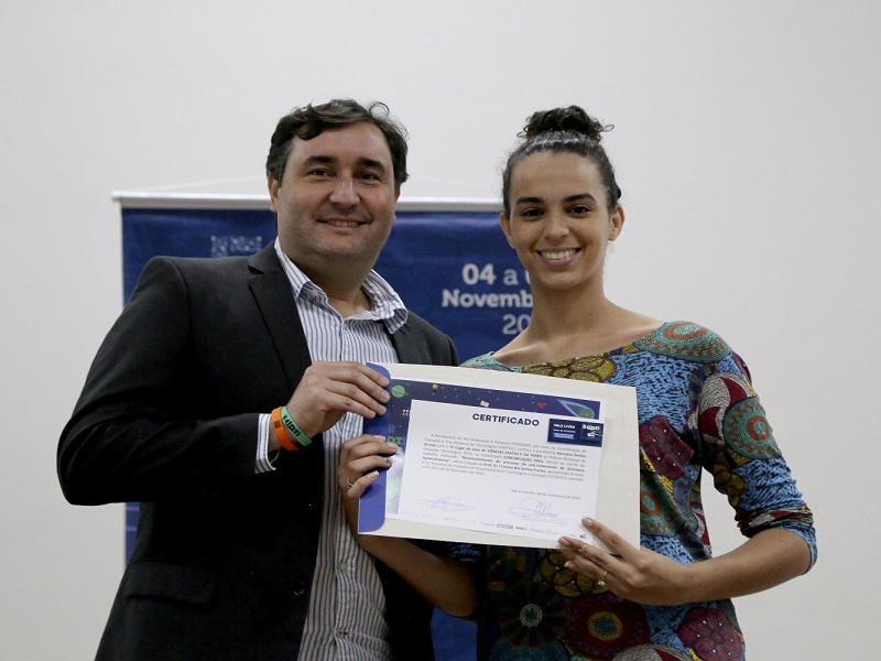 Estudantes e orientadores são premiados no último dia da Semac