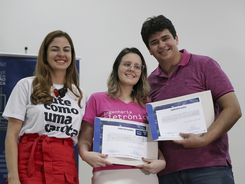 Estudantes e orientadores são premiados no último dia da Semac