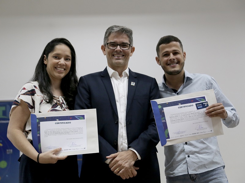 Estudantes e orientadores são premiados no último dia da Semac
