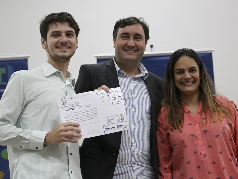 Estudantes e orientadores são premiados no último dia da Semac