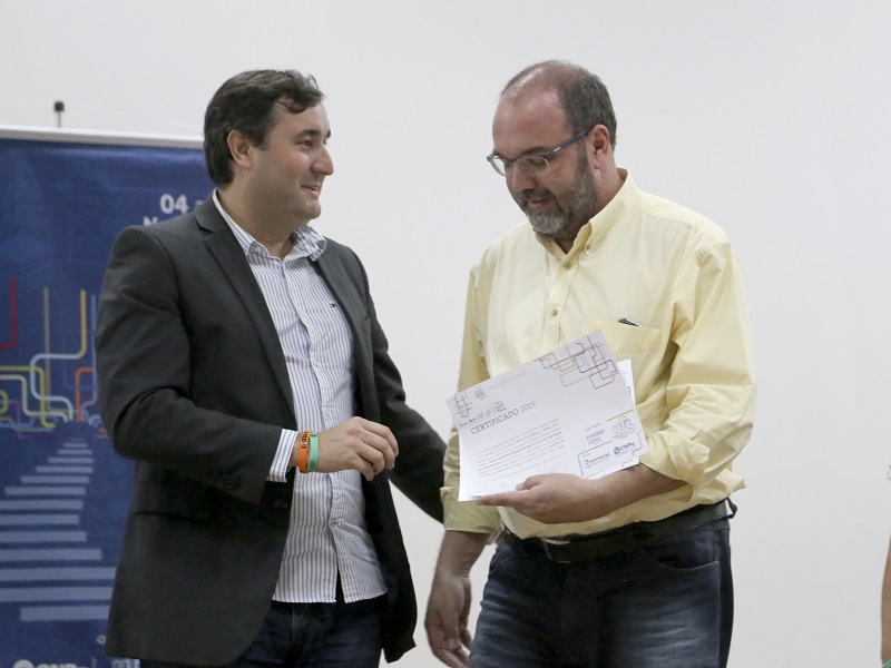 Estudantes e orientadores são premiados no último dia da Semac