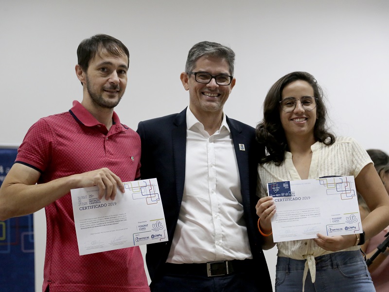 Estudantes e orientadores são premiados no último dia da Semac