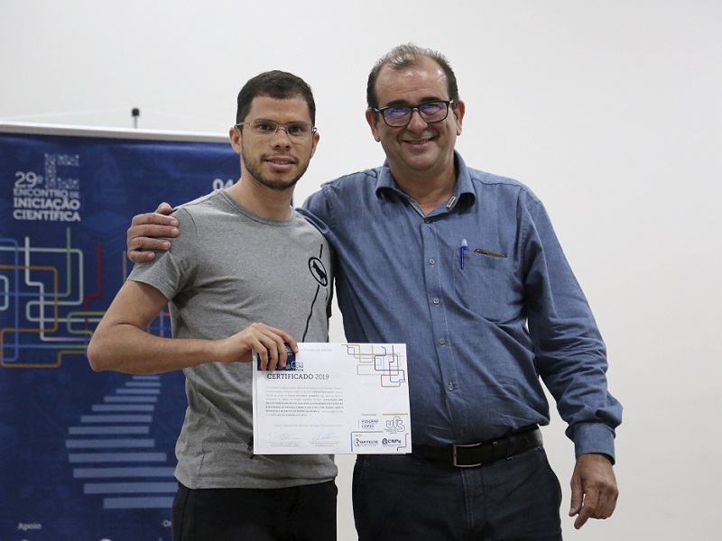 Estudantes e orientadores são premiados no último dia da Semac
