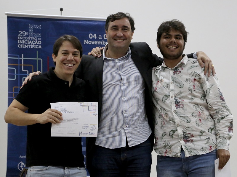 Estudantes e orientadores são premiados no último dia da Semac