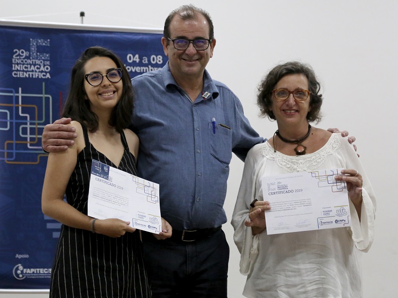 Estudantes e orientadores são premiados no último dia da Semac