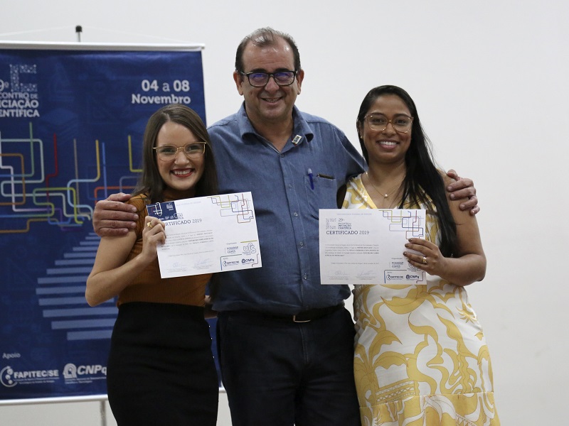 Estudantes e orientadores são premiados no último dia da Semac