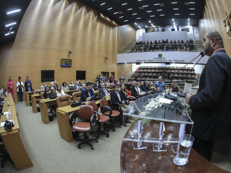 UFS recebe Medalha da Ordem do Mérito Parlamentar